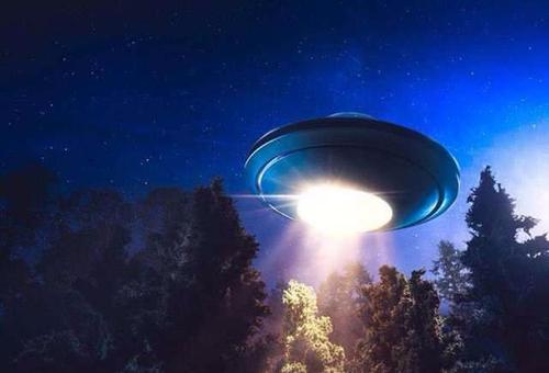 '太阳附近发现千艘地球大小的UFO，是假新闻吗？'