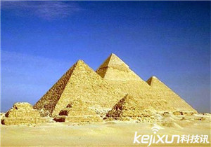 '埃及金字塔内部神秘力量之谜'