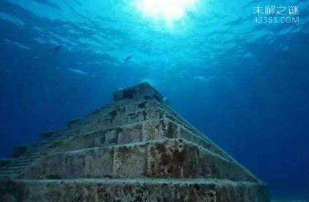 '海底金字塔之谜