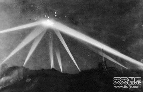 '近百年来最真实UFO照片震撼曝光'