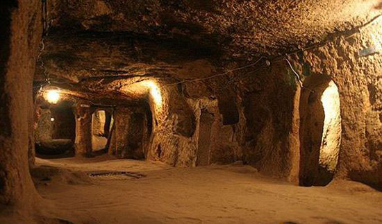 '地心人真的存在，5000年前修建了位于地下深处的隧道与洞穴'