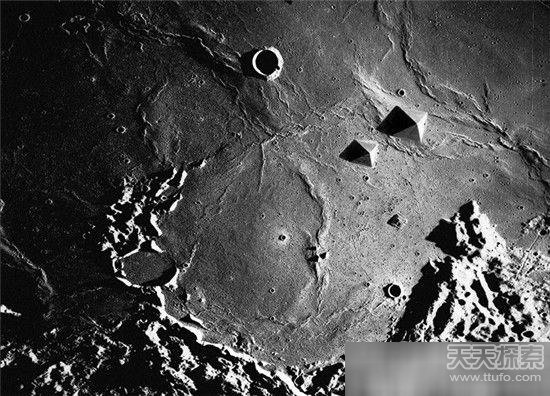 '七大惊人证据曝光：人类曾在月球生活'